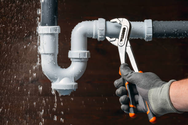 Professional Plumbing technician working in Hempstead, TX